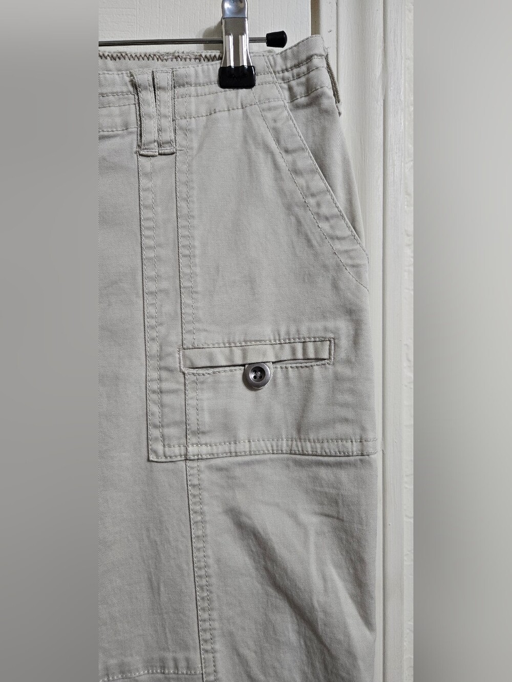 #223 Pre-Loved Merona Cream Stretch Cargo Pant - Picture 4 of 6